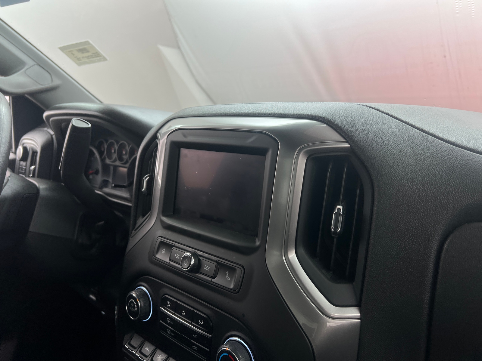 Thumbnail: 2025 Chevrolet Silverado 1500 - 3