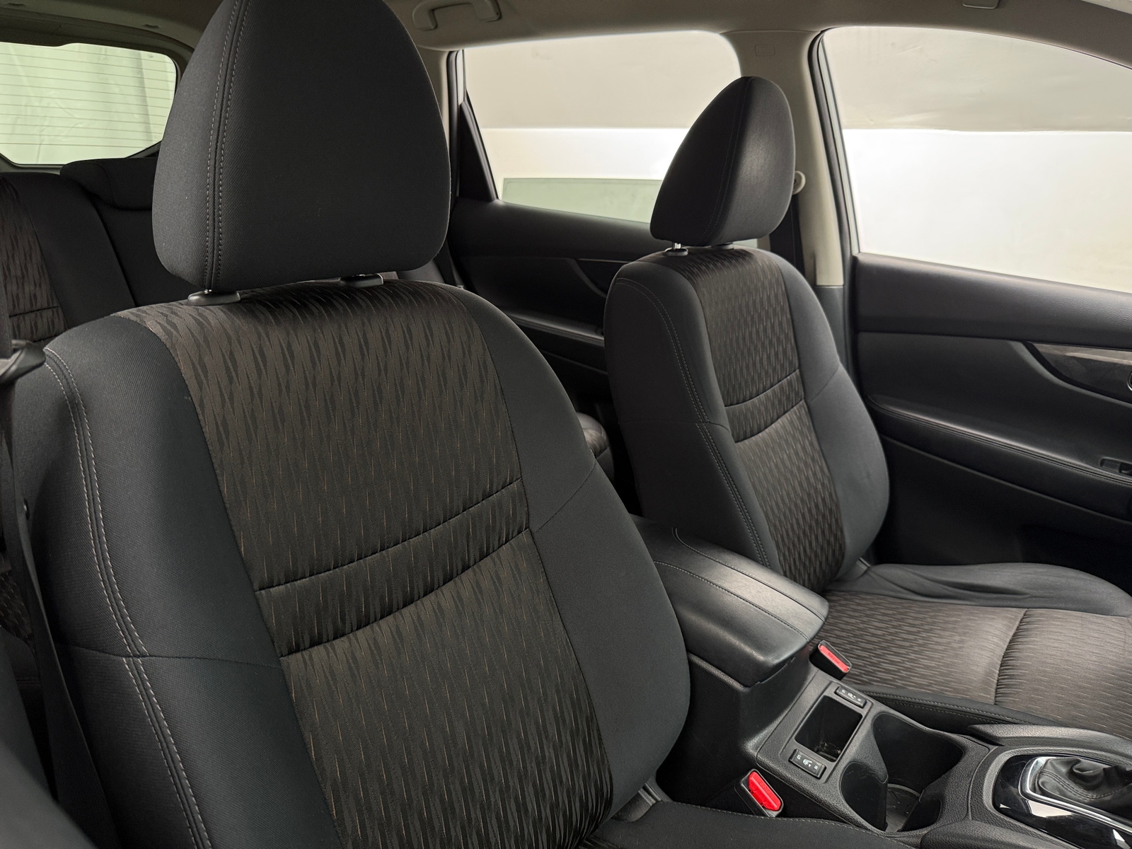 Thumbnail: 2017 Nissan Rogue - 2