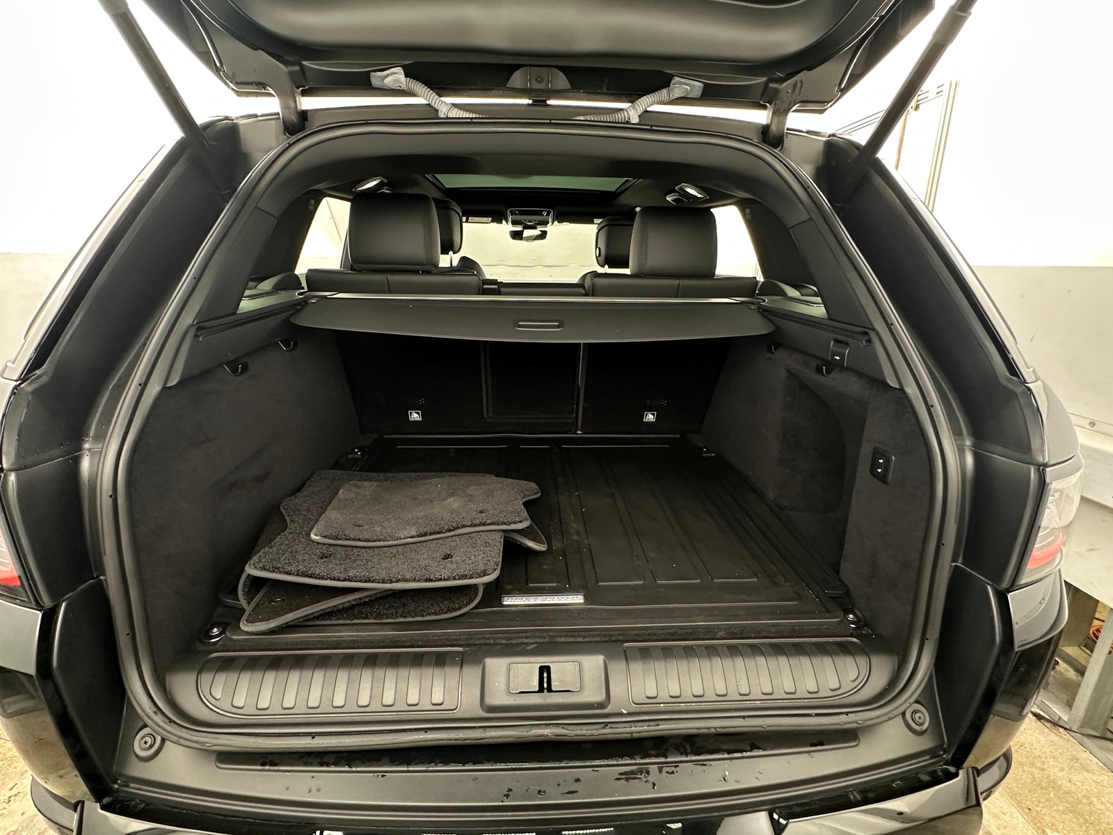 Thumbnail: 2019 Land Rover Range Rover Sport - 6