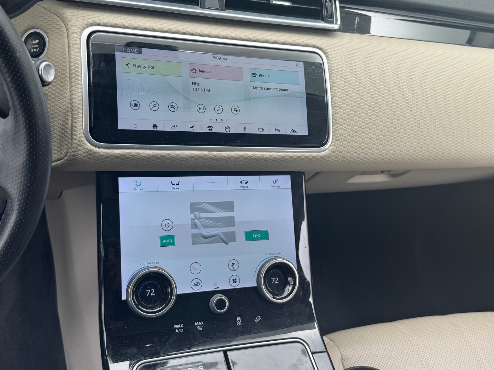 Thumbnail: 2020 Land Rover Range Rover Velar - 3