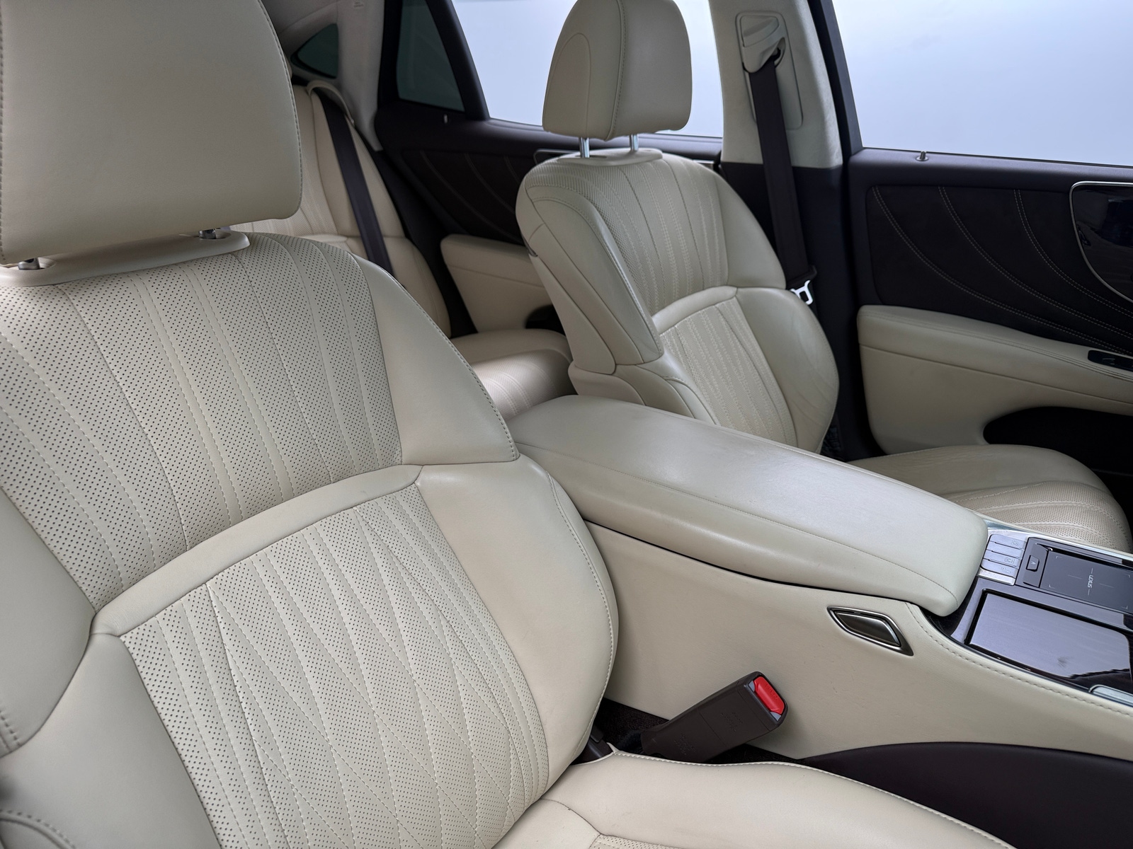 Thumbnail: 2019 Lexus LS - 2