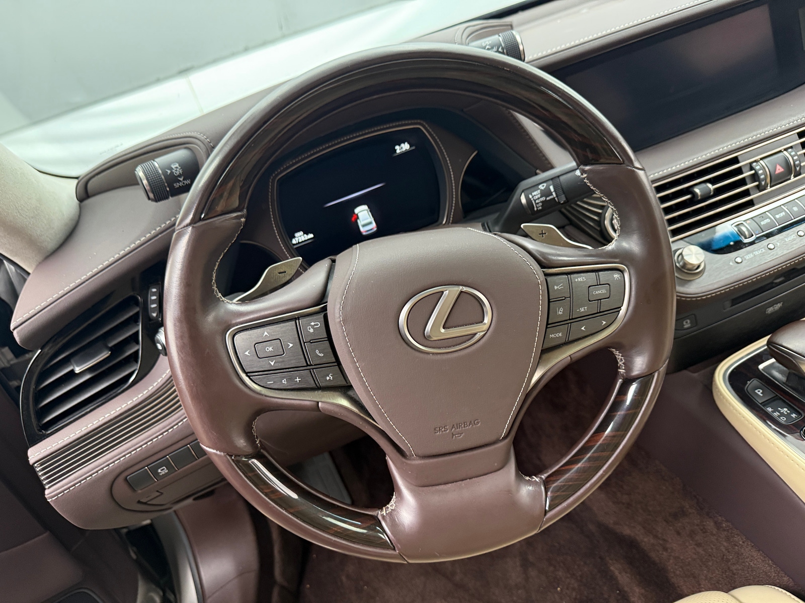 Thumbnail: 2019 Lexus LS - 5