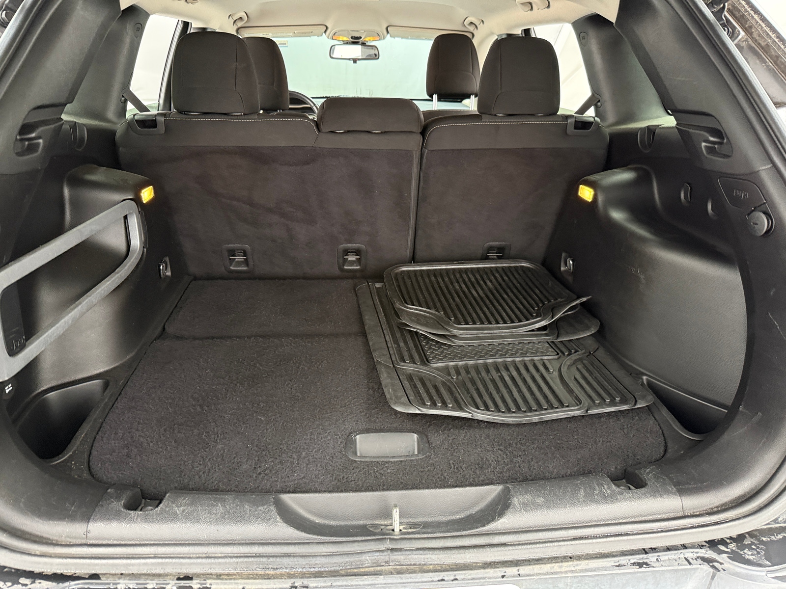 Thumbnail: 2016 Jeep Cherokee - 7