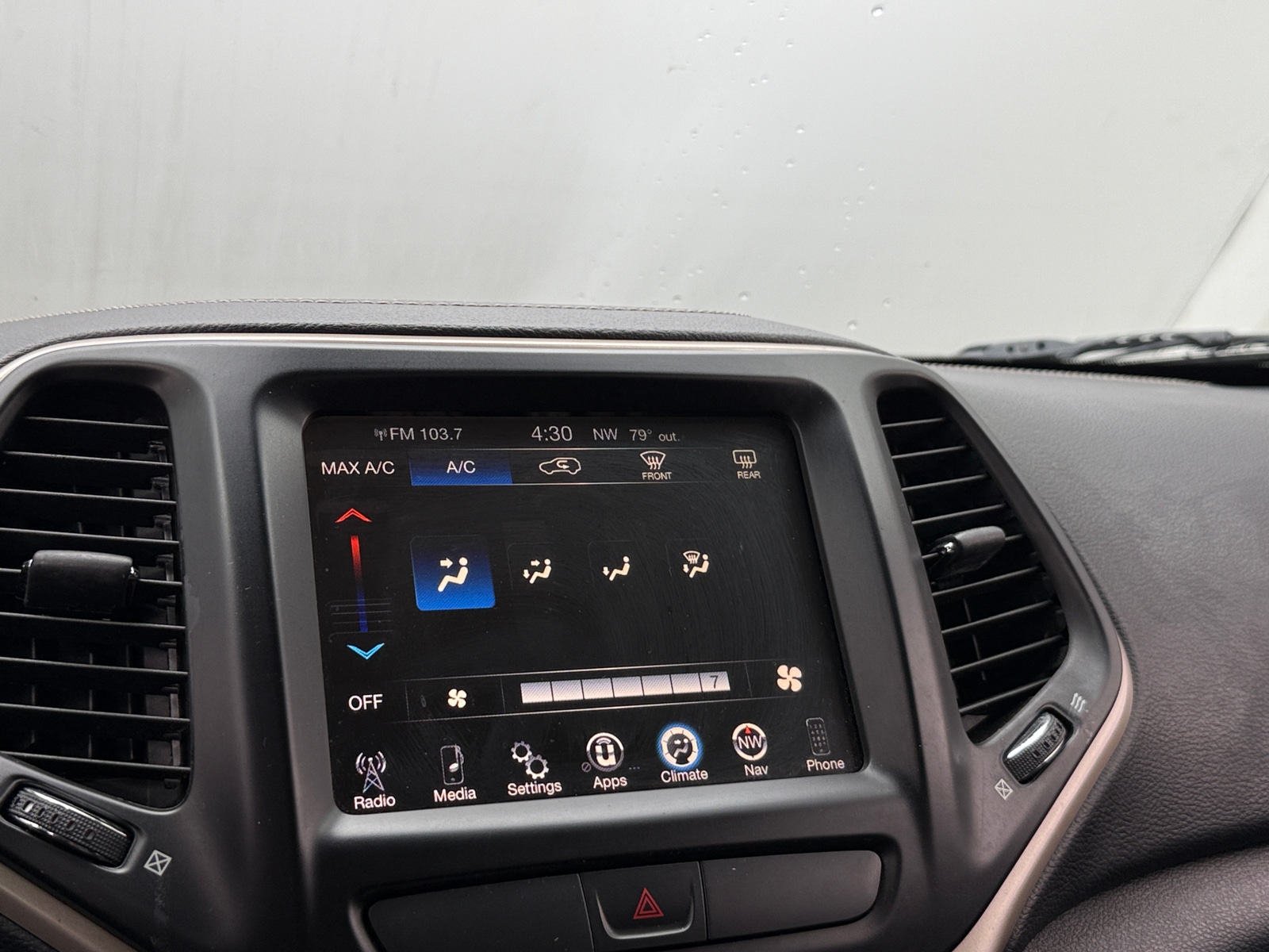 Thumbnail: 2016 Jeep Cherokee - 4