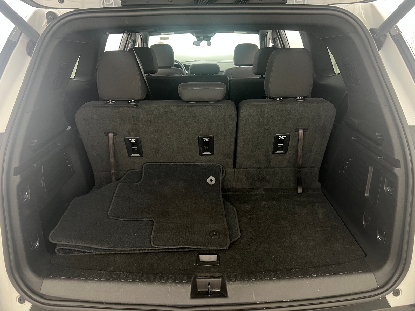 Thumbnail: 2025 GMC Acadia - 7