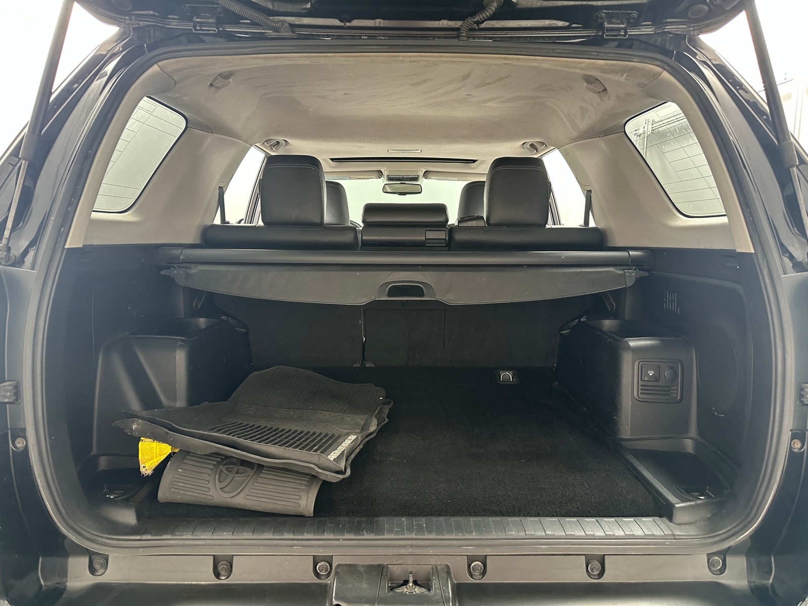 Thumbnail: 2018 Toyota 4Runner - 7