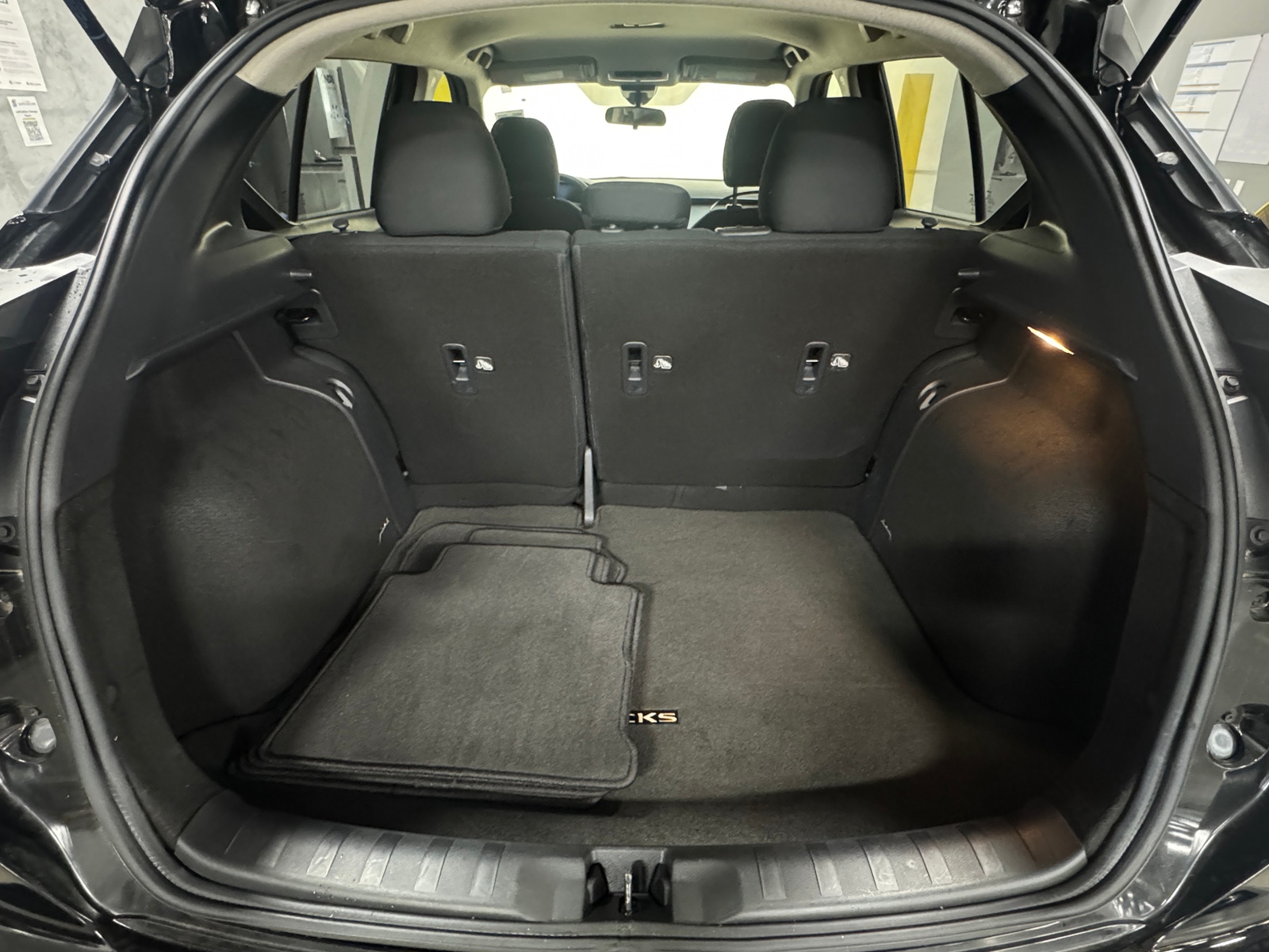 Thumbnail: 2023 Nissan Kicks - 7