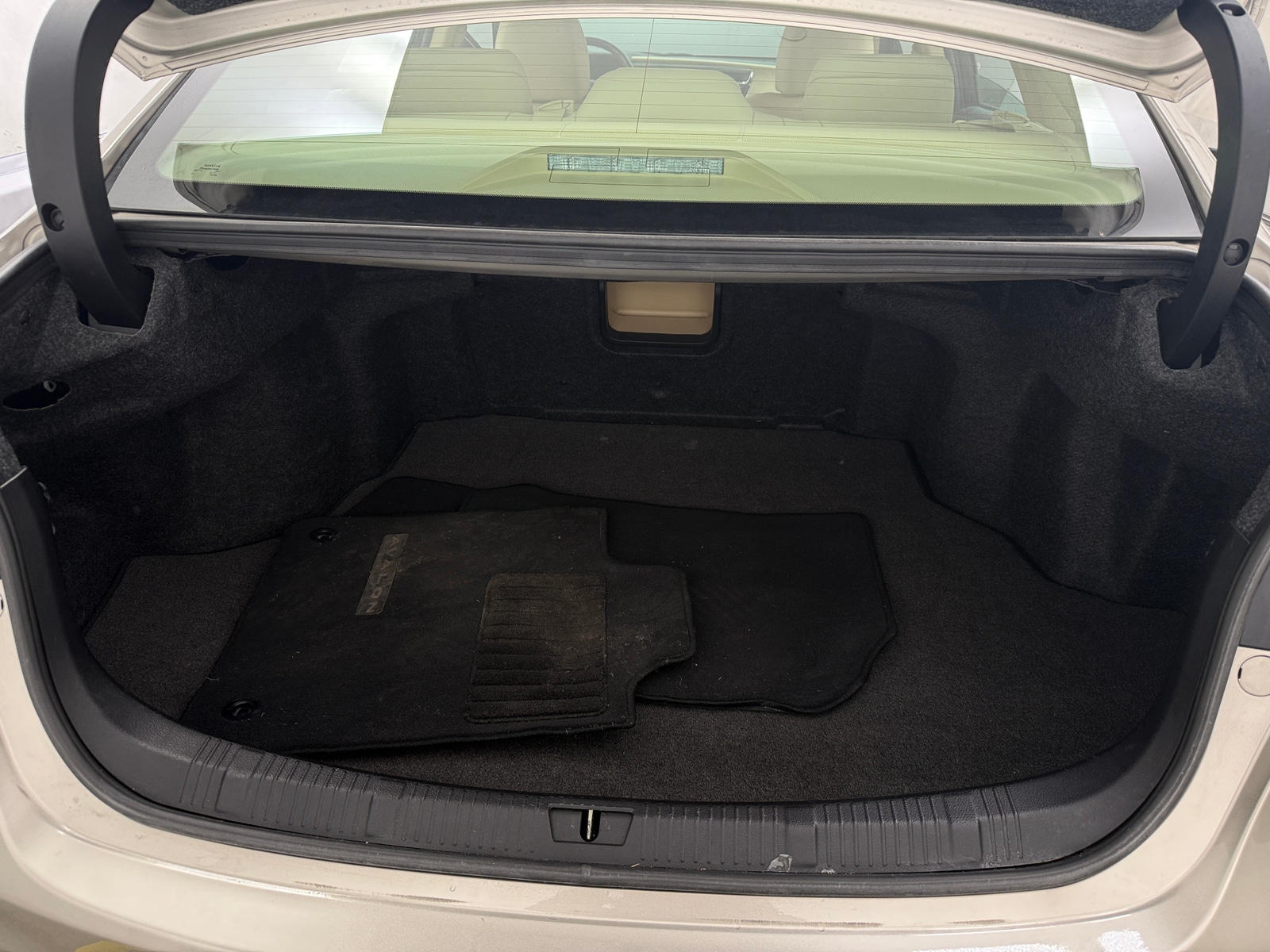 Thumbnail: 2014 Toyota Avalon - 6