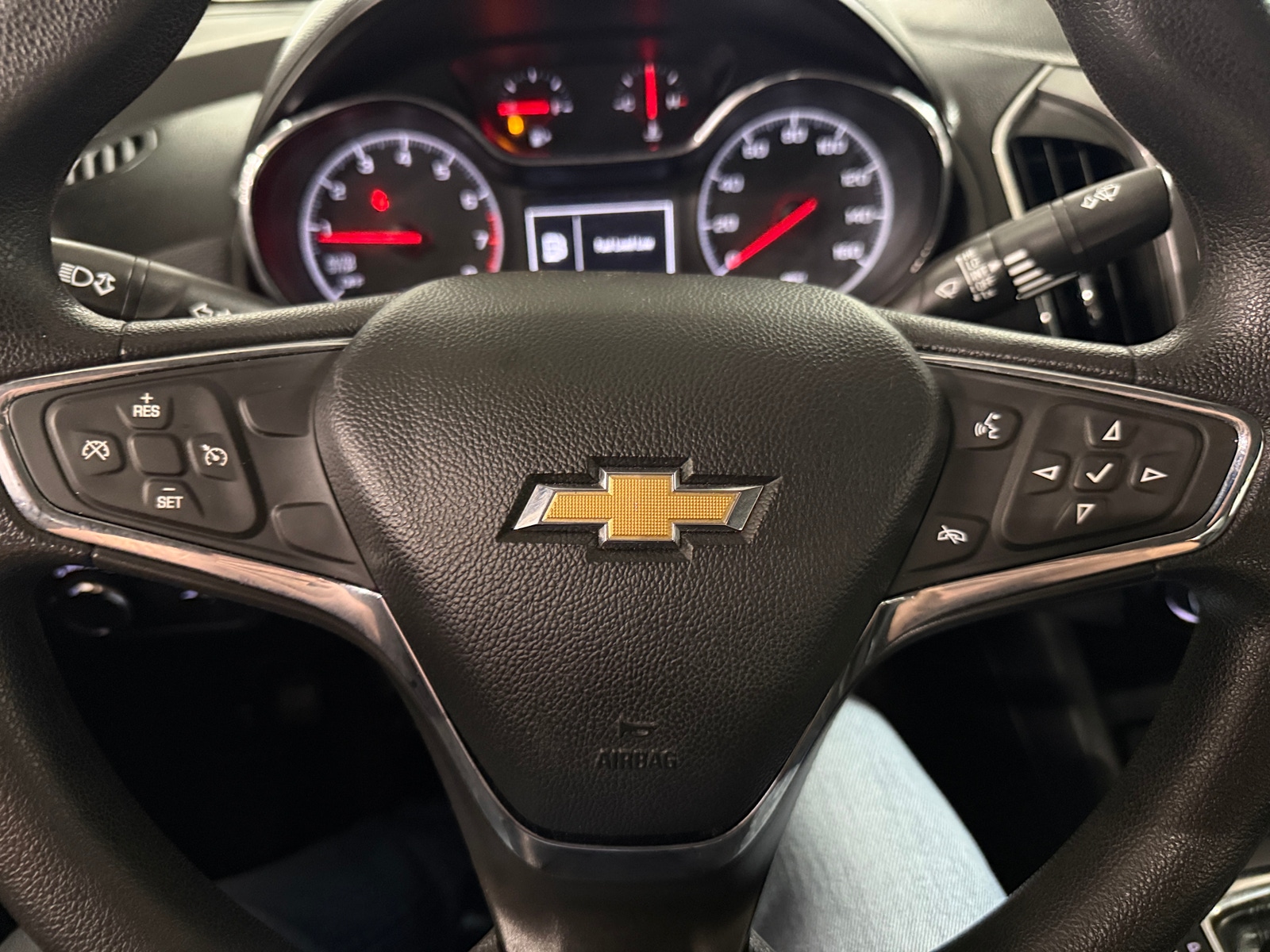 Thumbnail: 2019 Chevrolet Cruze - 5