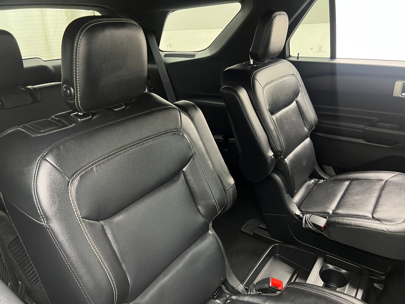 Thumbnail: 2020 Ford Explorer - 6