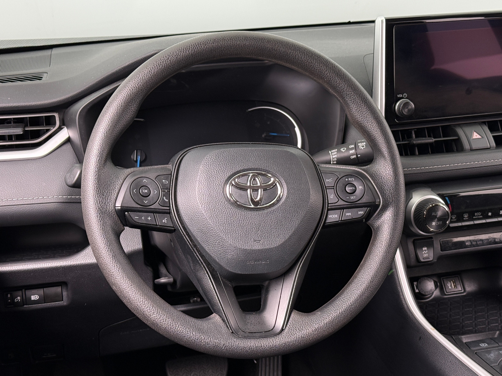 Thumbnail: 2025 Toyota RAV4 - 5