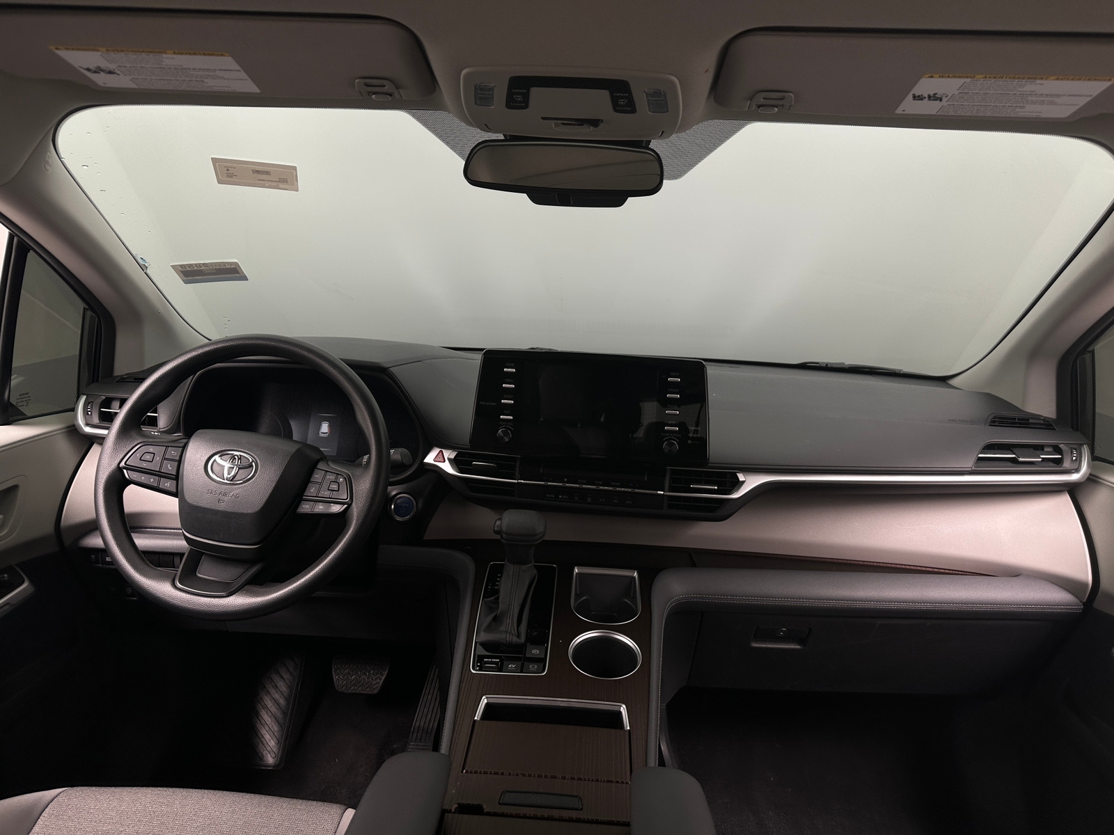 Thumbnail: 2023 Toyota Sienna - 3