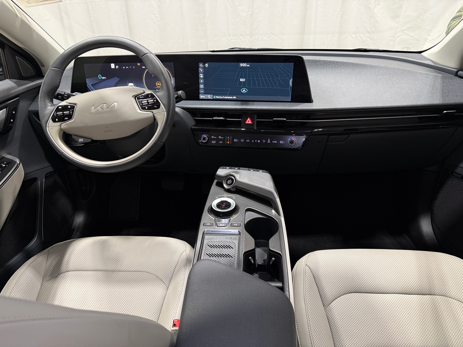 Thumbnail: 2022 Kia EV6 - 2