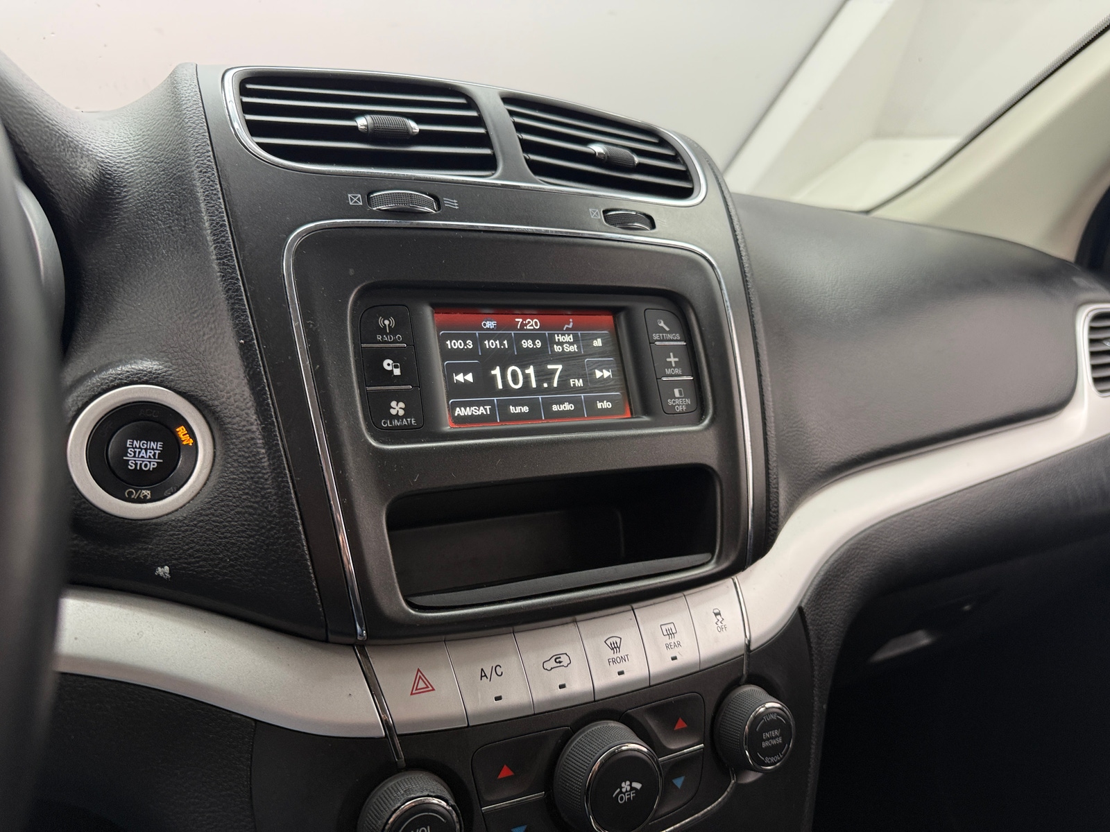 Thumbnail: 2018 Dodge Journey - 4