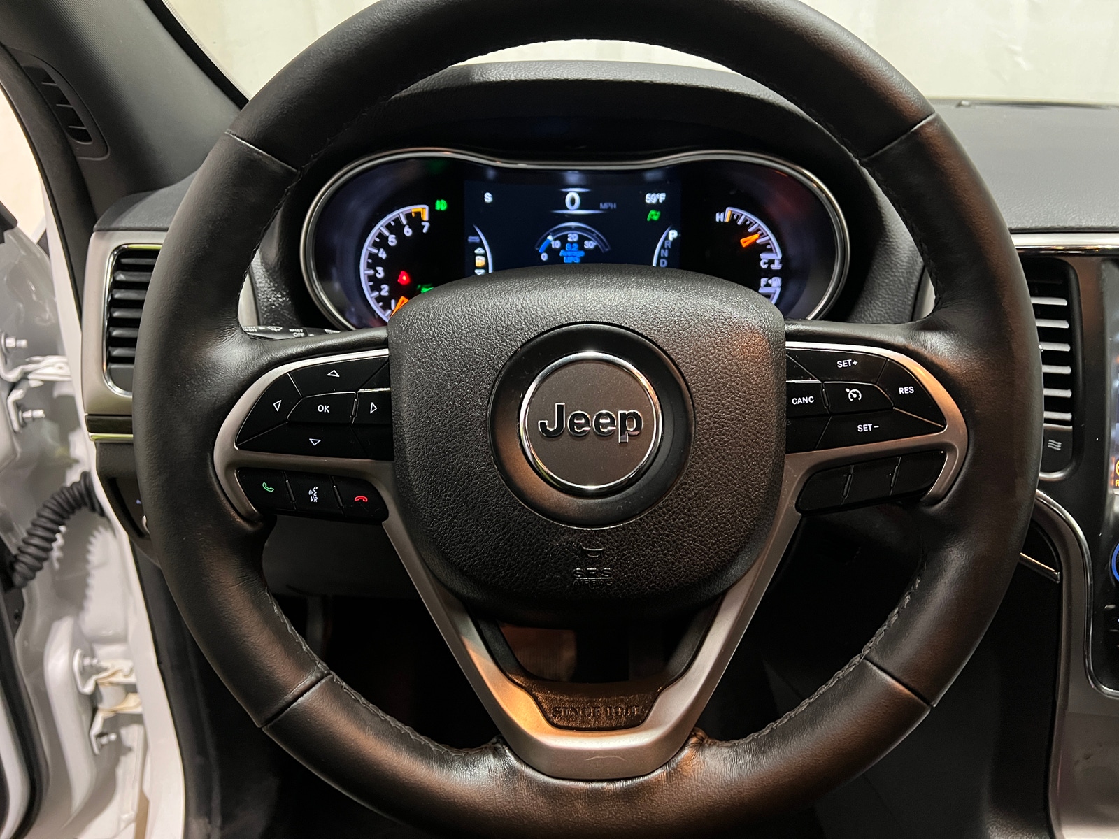 Thumbnail: 2018 Jeep Grand Cherokee - 4