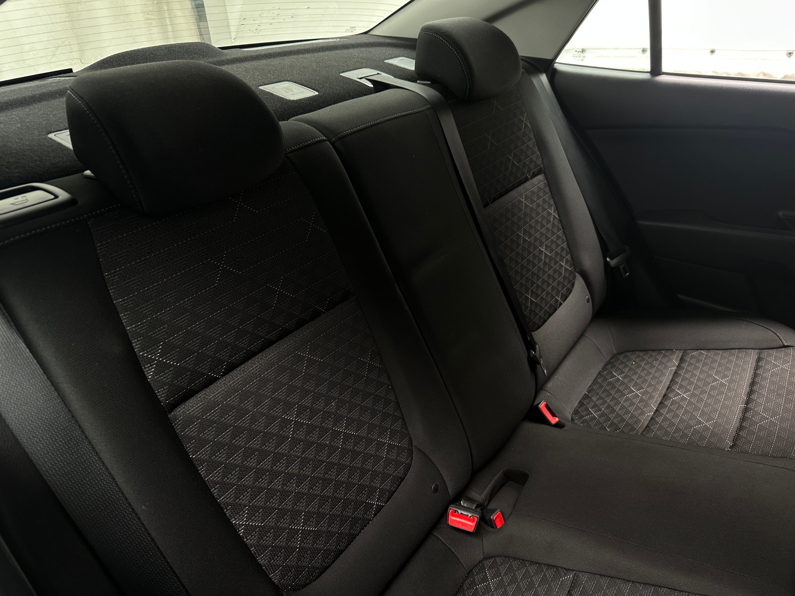 Thumbnail: 2023 Kia Rio - 6