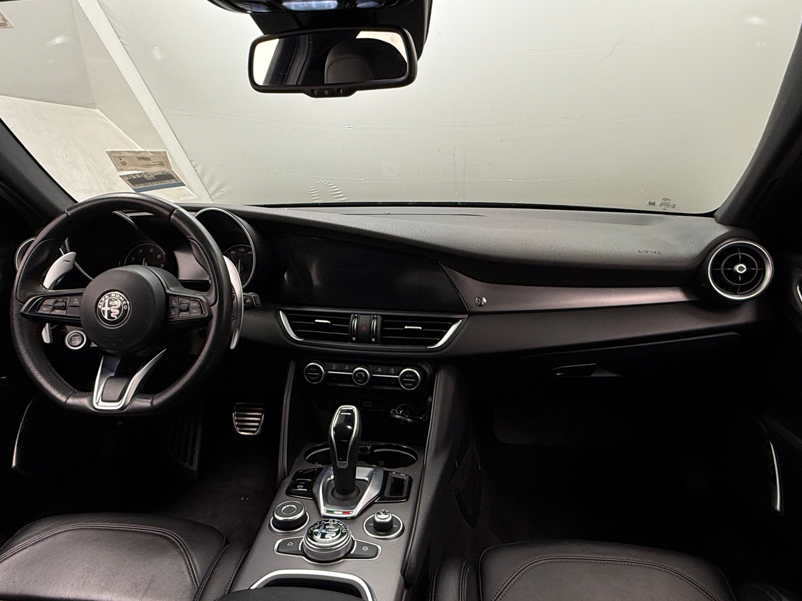 Thumbnail: 2021 Alfa Romeo Giulia - 2