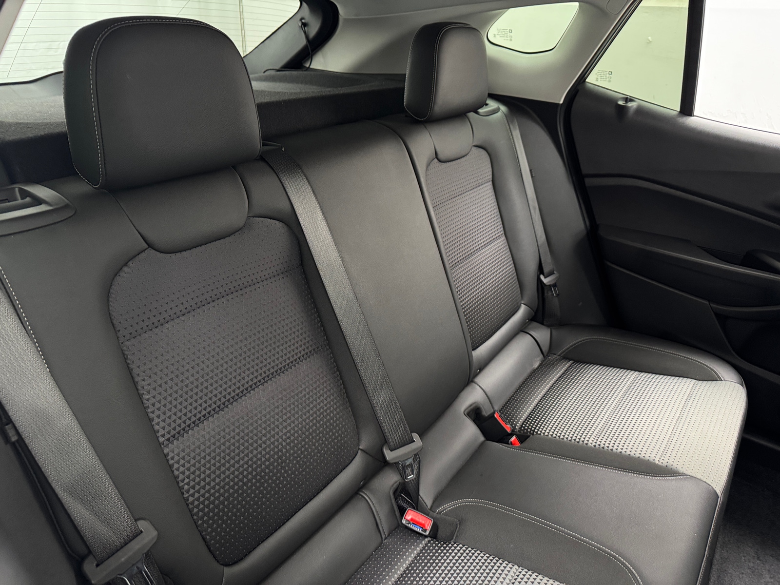 Thumbnail: 2025 Chevrolet Trax - 6