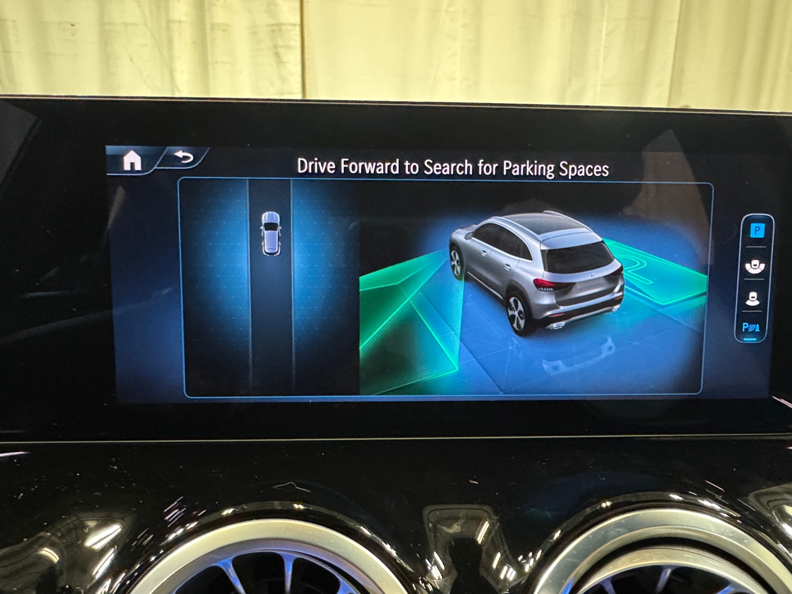 Thumbnail: 2025 Mercedes-Benz GLA - 3