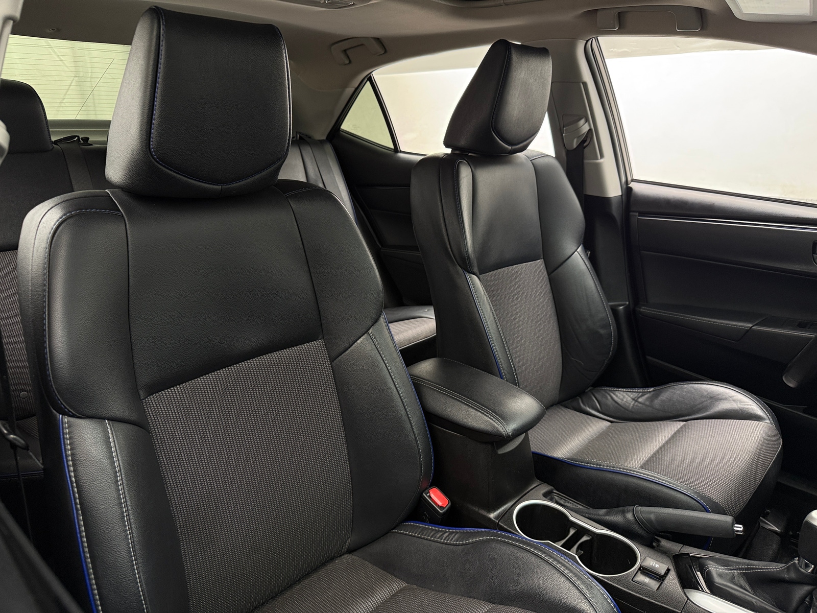 Thumbnail: 2017 Toyota Corolla - 2