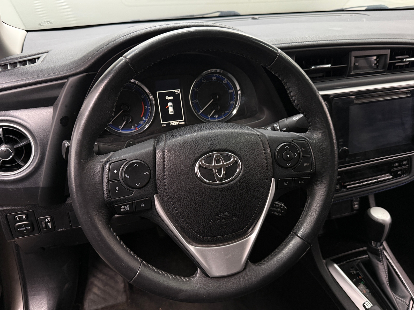 Thumbnail: 2017 Toyota Corolla - 5