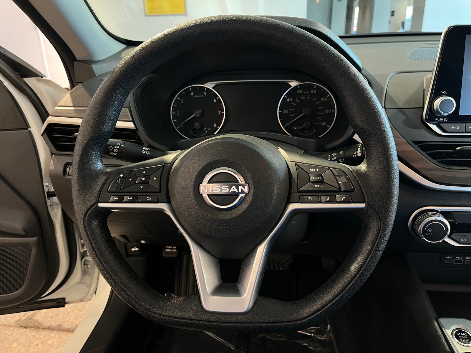 Thumbnail: 2025 Nissan Altima - 5