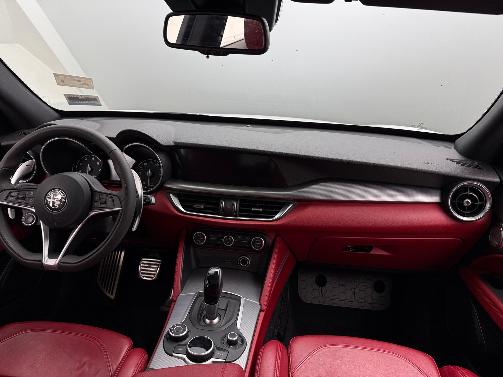 Thumbnail: 2018 Alfa Romeo Stelvio - 2