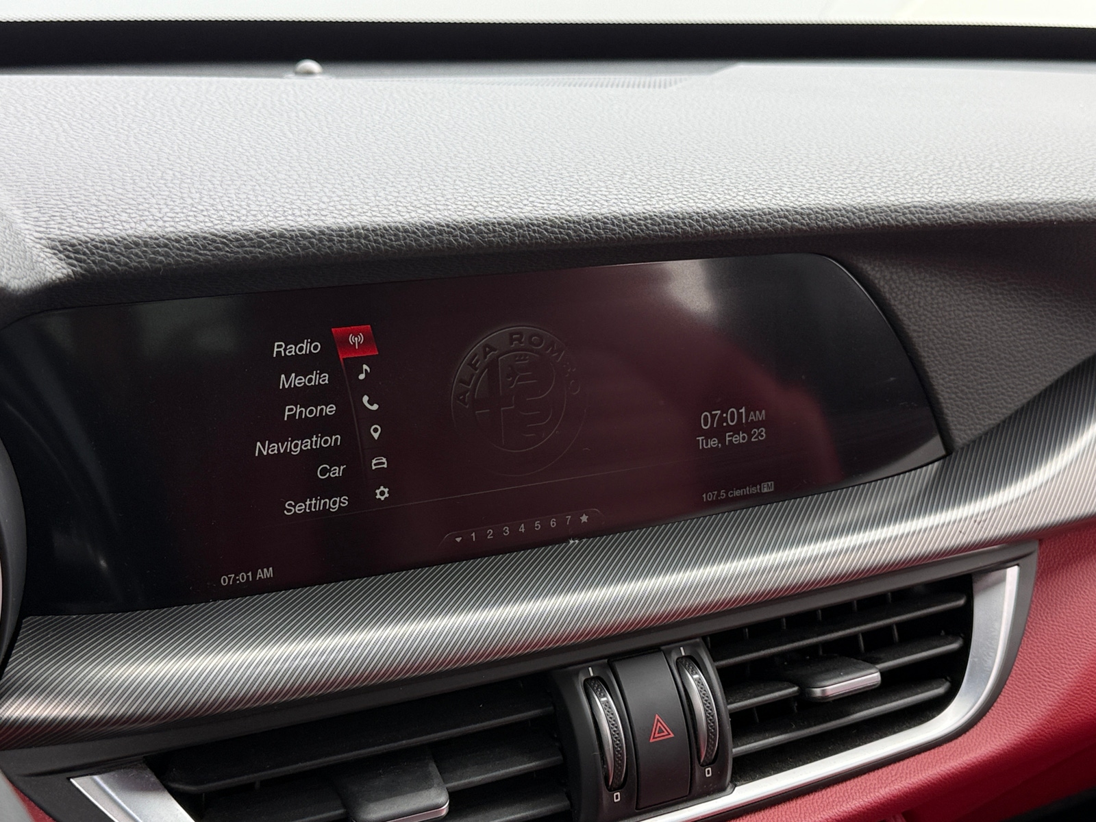 Thumbnail: 2018 Alfa Romeo Stelvio - 3