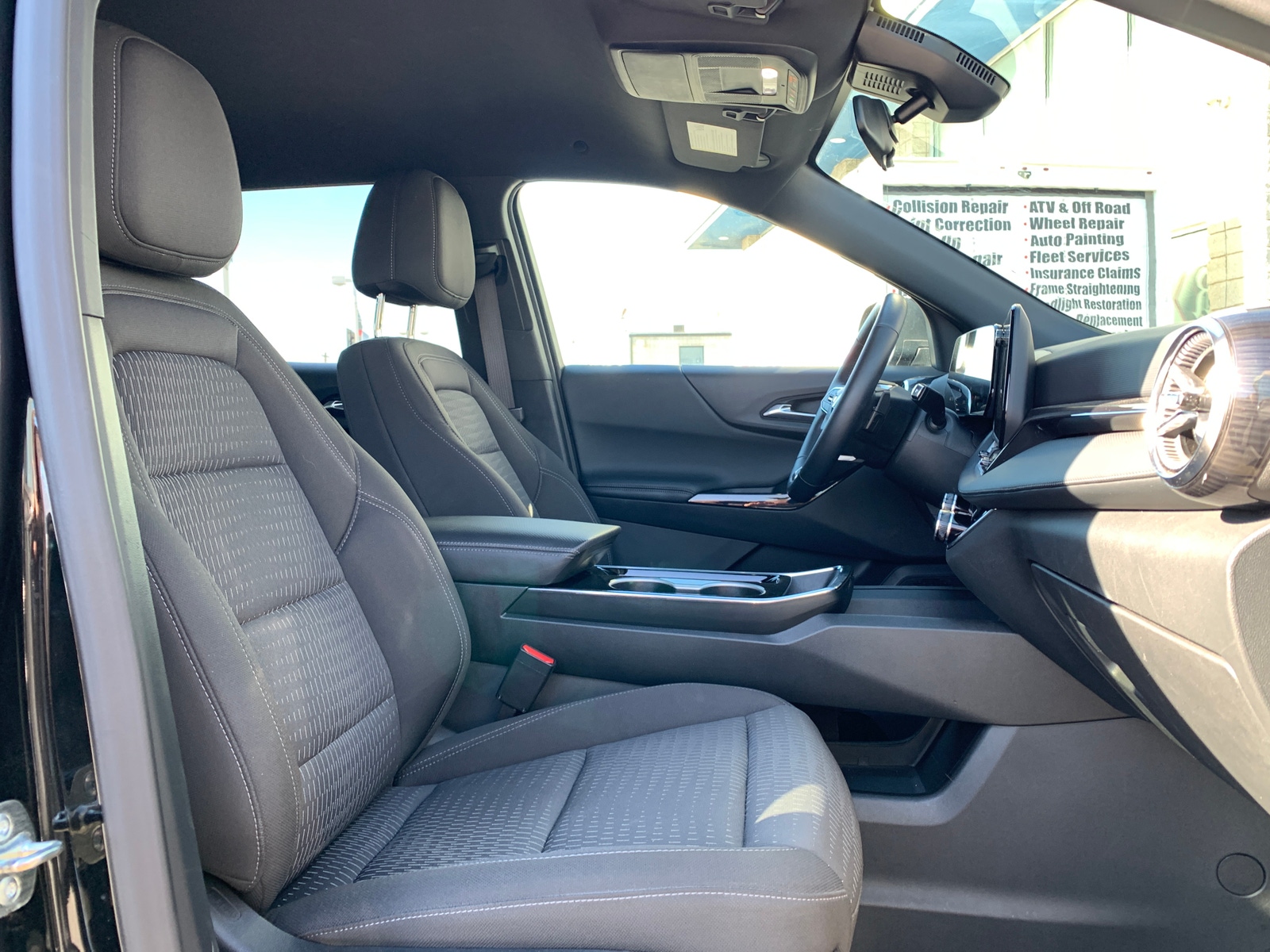 Thumbnail: 2025 Chevrolet Equinox - 2