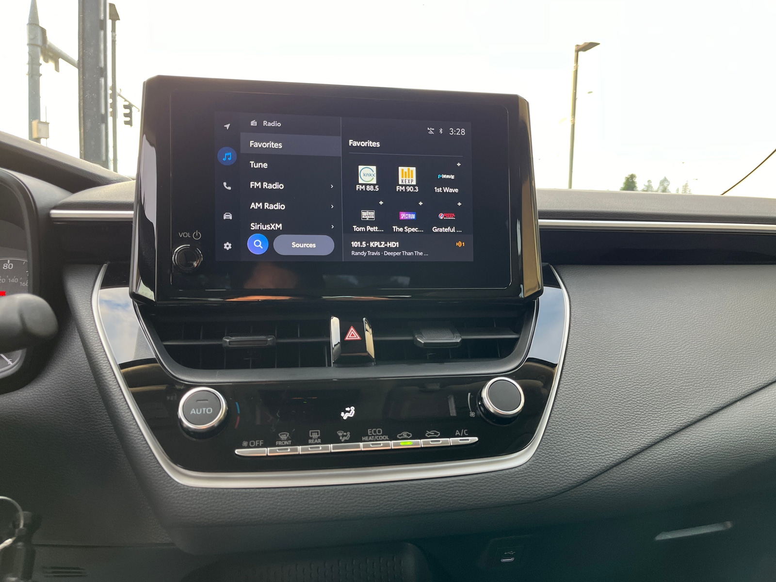 Thumbnail: 2025 Toyota Corolla - 4