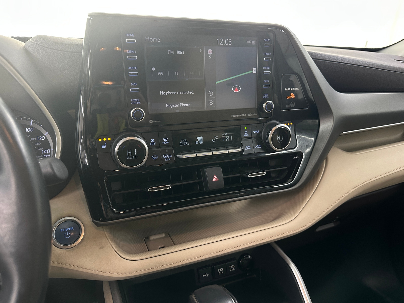 Thumbnail: 2020 Toyota Highlander - 3