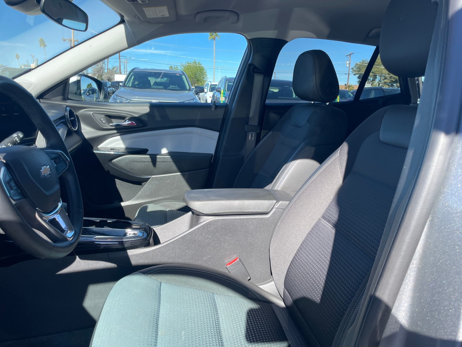 Thumbnail: 2025 Chevrolet Trax - 2