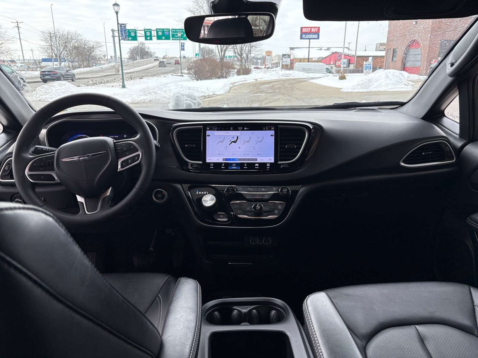 Thumbnail: 2025 Chrysler Pacifica - 2