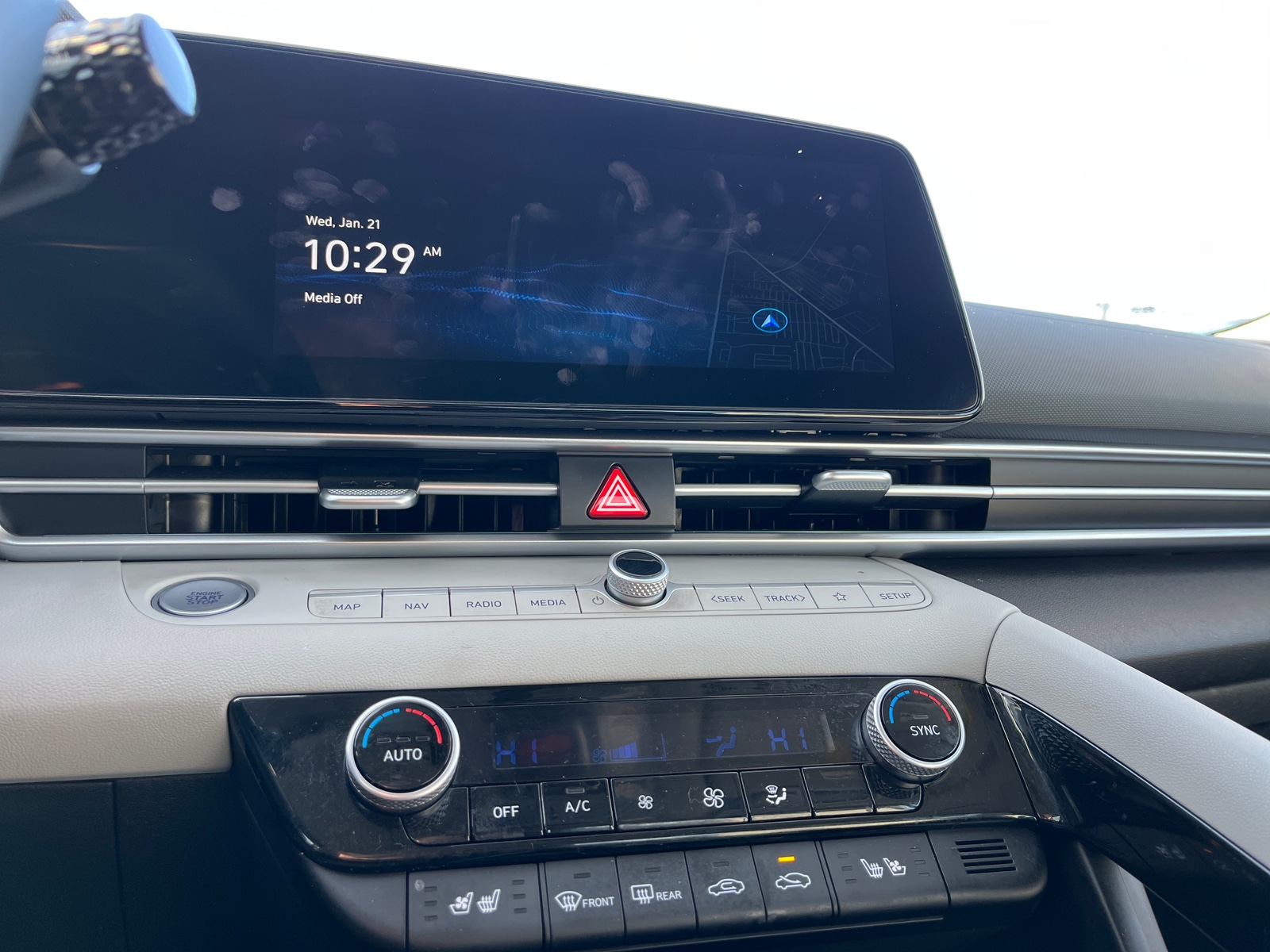 Thumbnail: 2025 Hyundai Elantra - 4