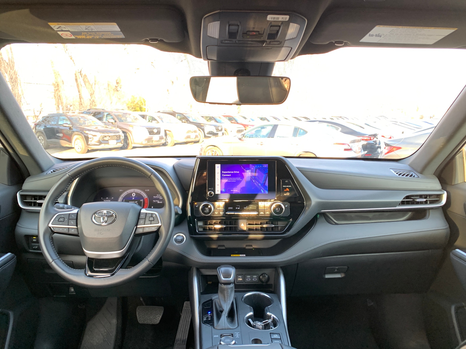 Thumbnail: 2025 Toyota Highlander - 3