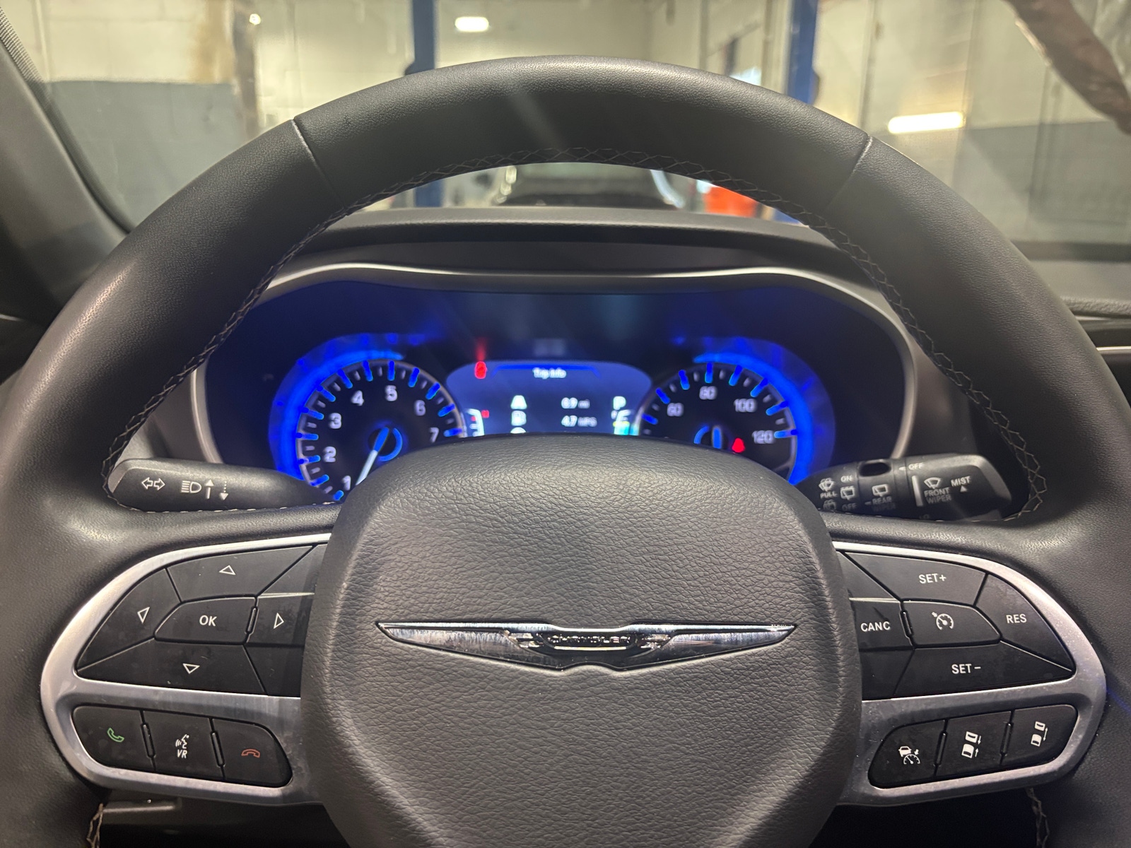 Thumbnail: 2025 Chrysler Pacifica - 5