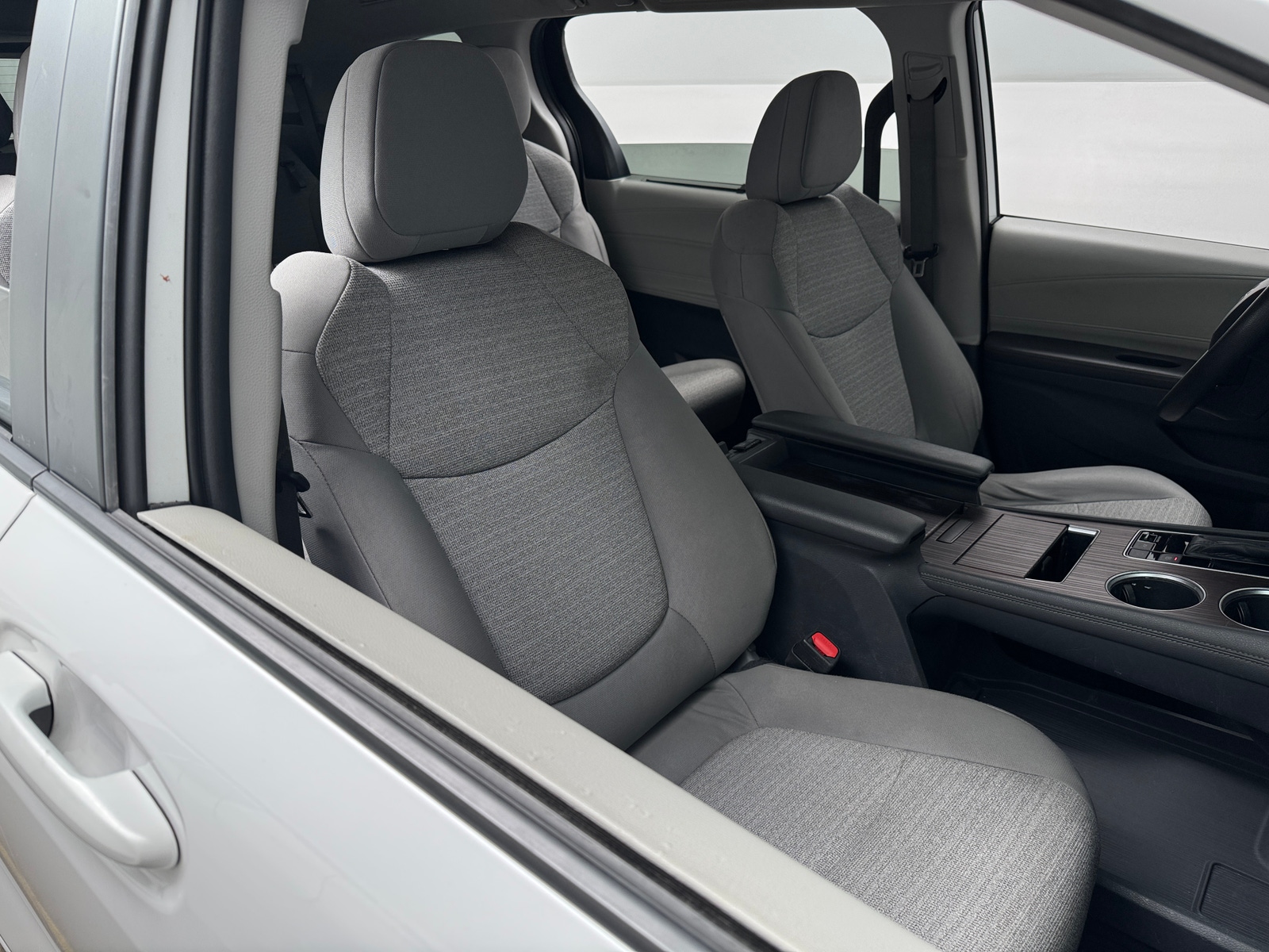 Thumbnail: 2021 Toyota Sienna - 2