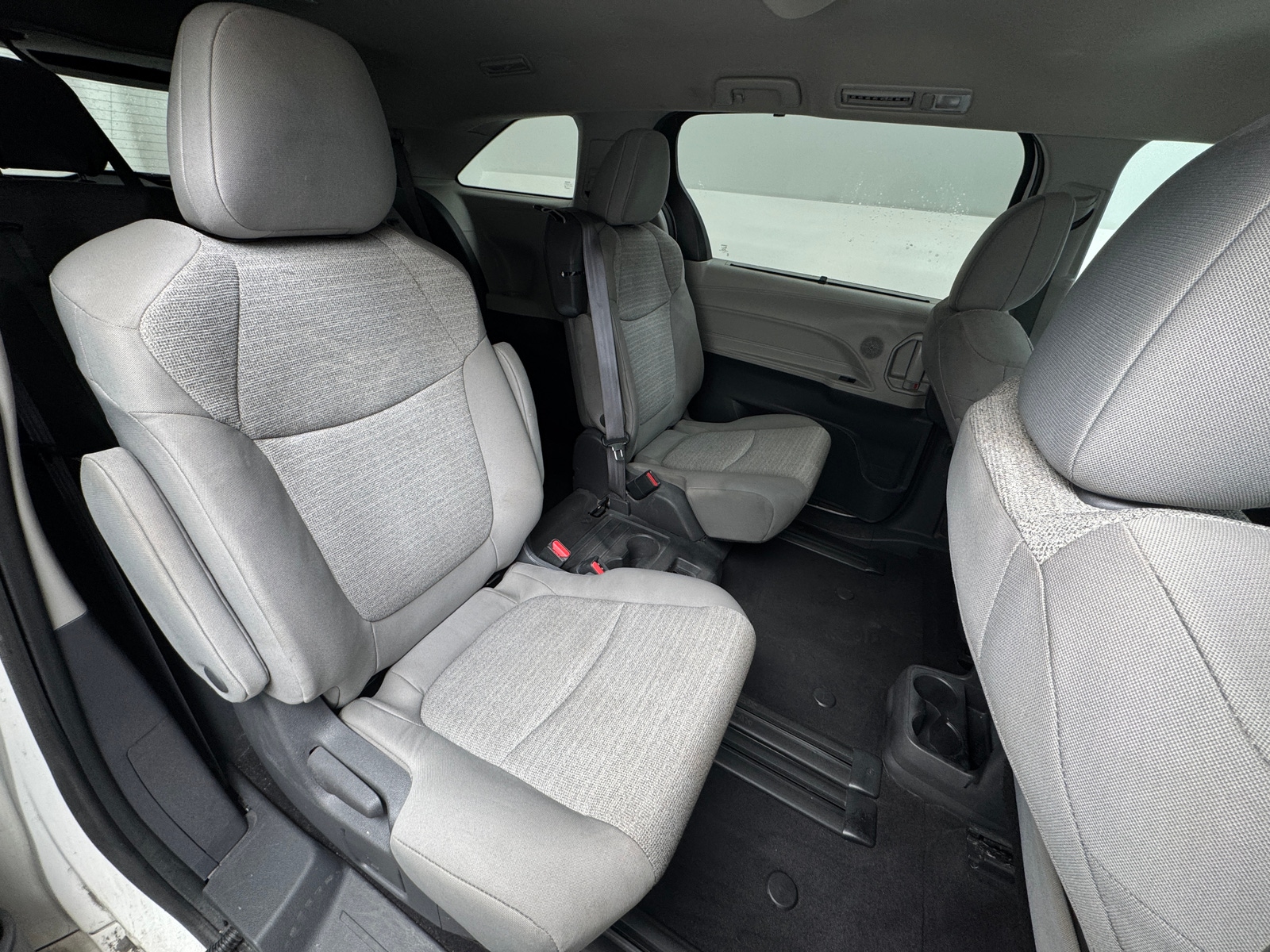 Thumbnail: 2021 Toyota Sienna - 6