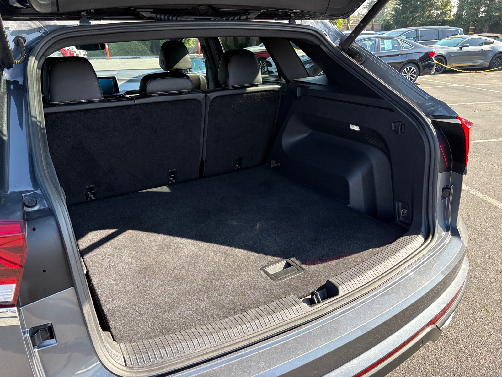 Thumbnail: 2025 Volkswagen Atlas - 4