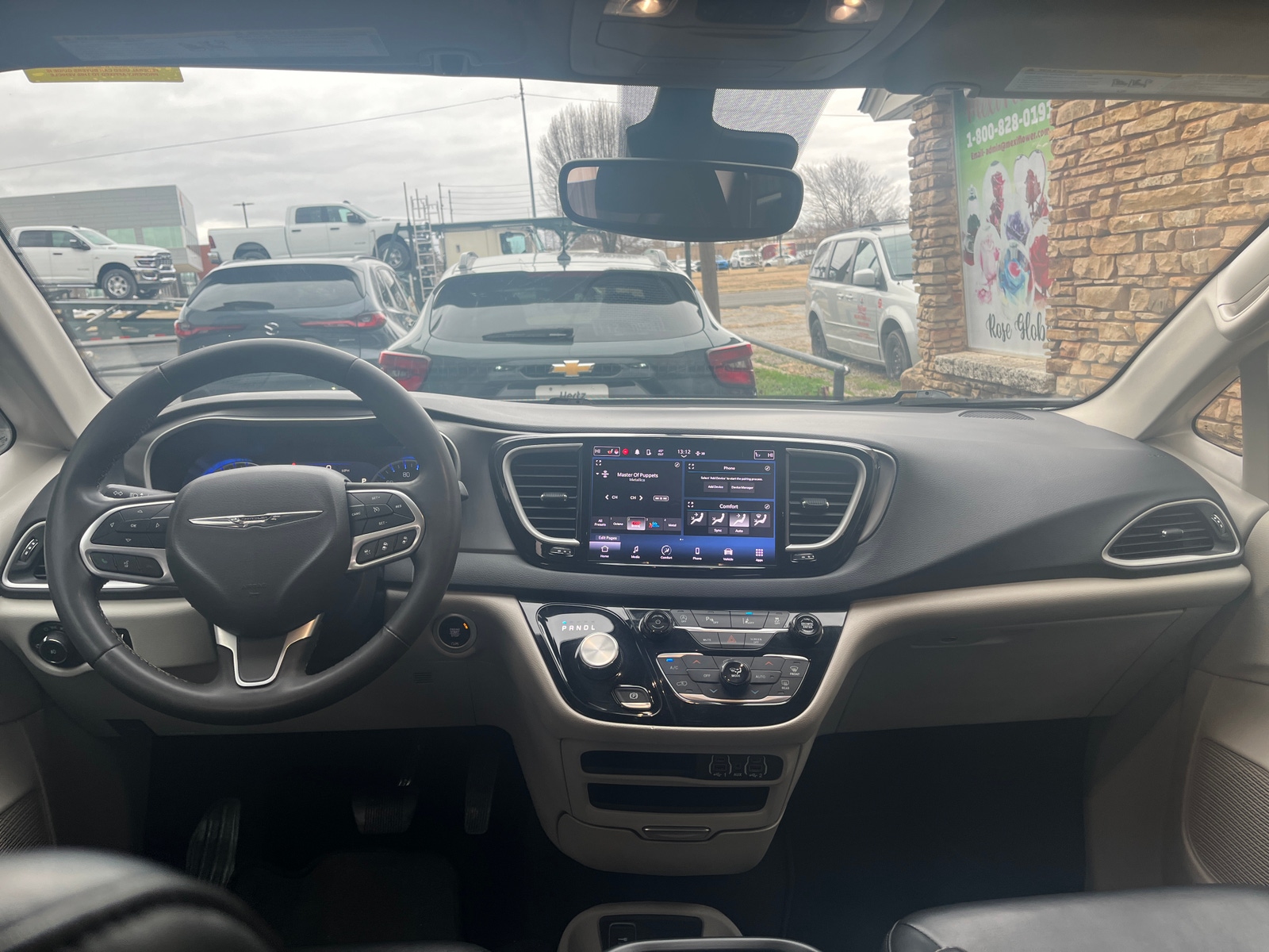 Thumbnail: 2023 Chrysler Pacifica - 2