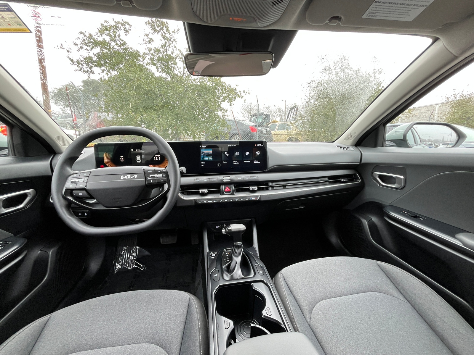 Thumbnail: 2025 Kia K4 - 3