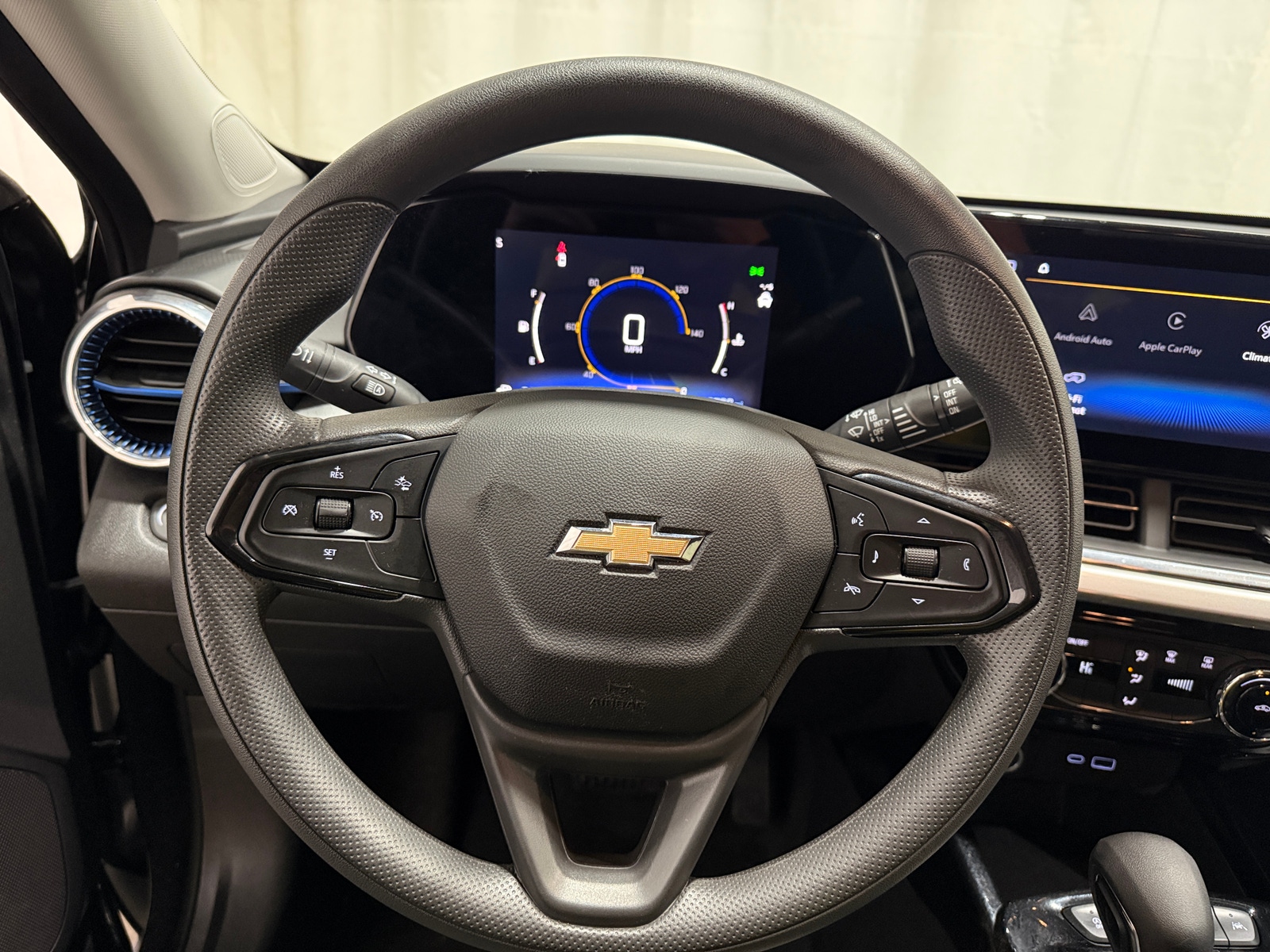 Thumbnail: 2025 Chevrolet Trax - 5