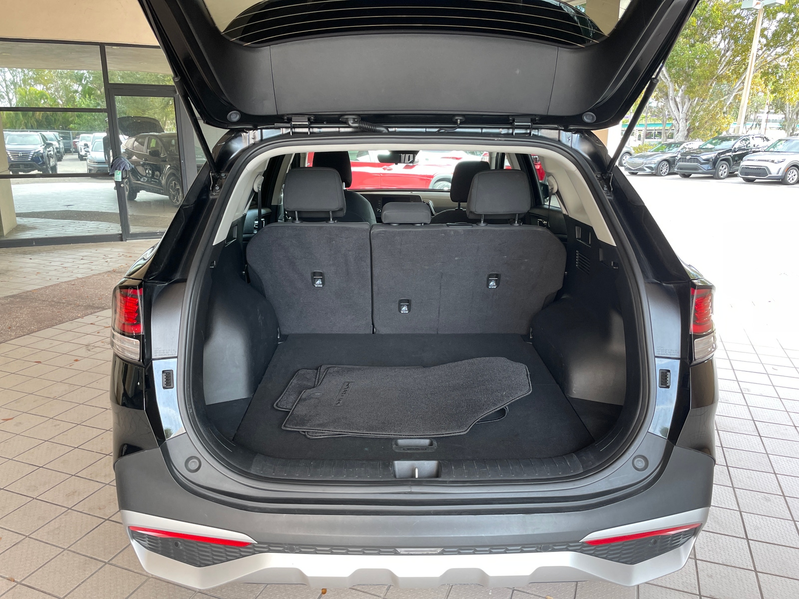 Thumbnail: 2025 Kia Sportage - 4