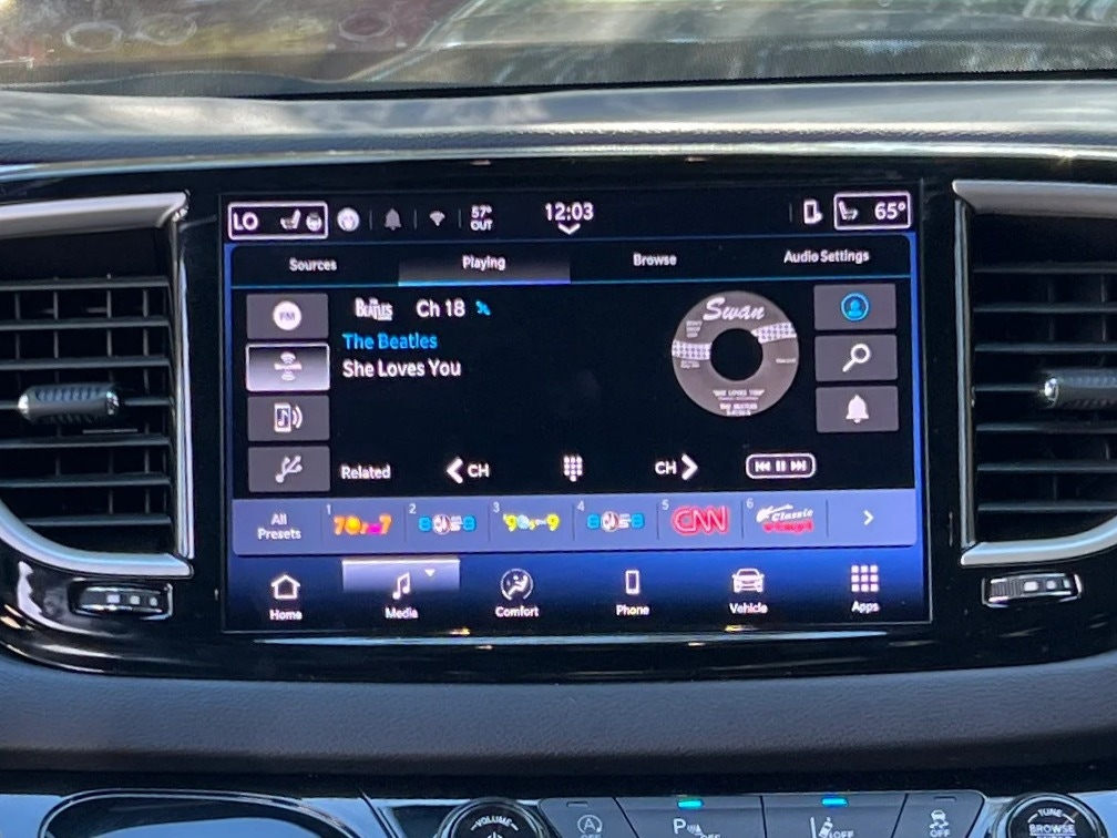 Thumbnail: 2025 Chrysler Pacifica - 3