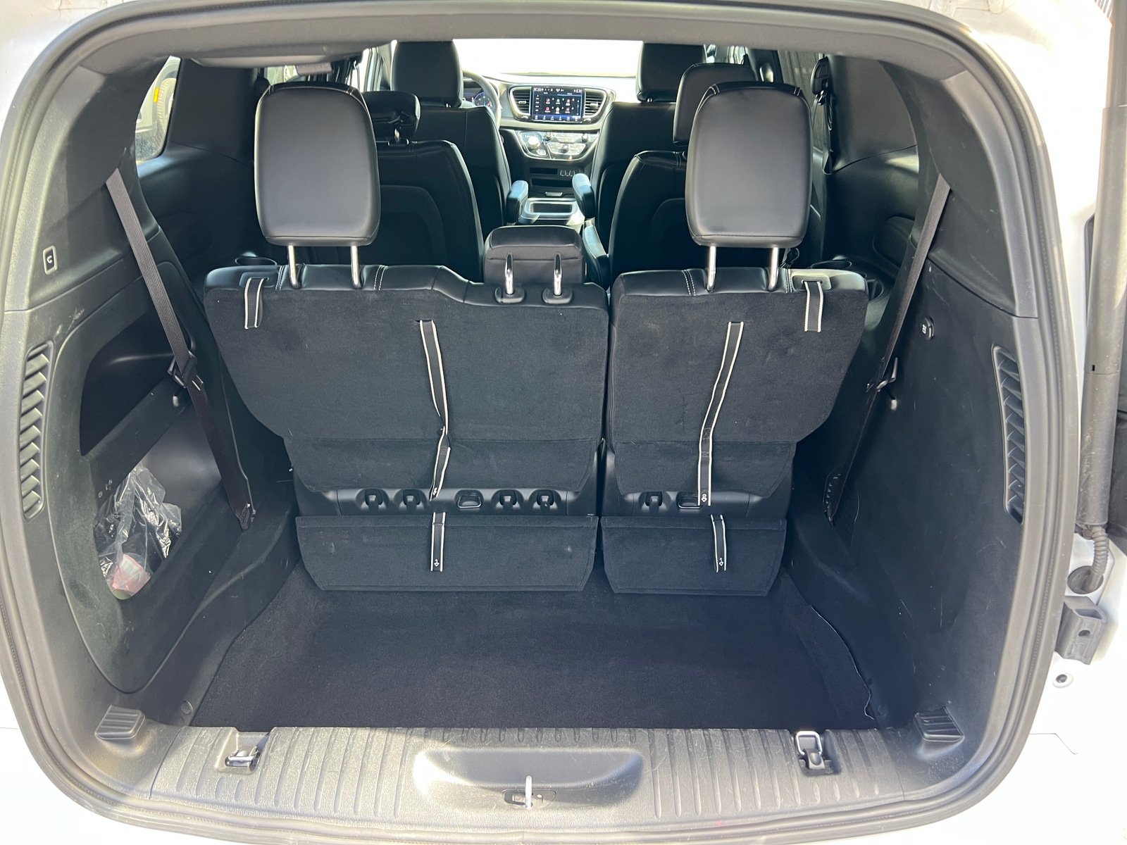 Thumbnail: 2025 Chrysler Pacifica - 6