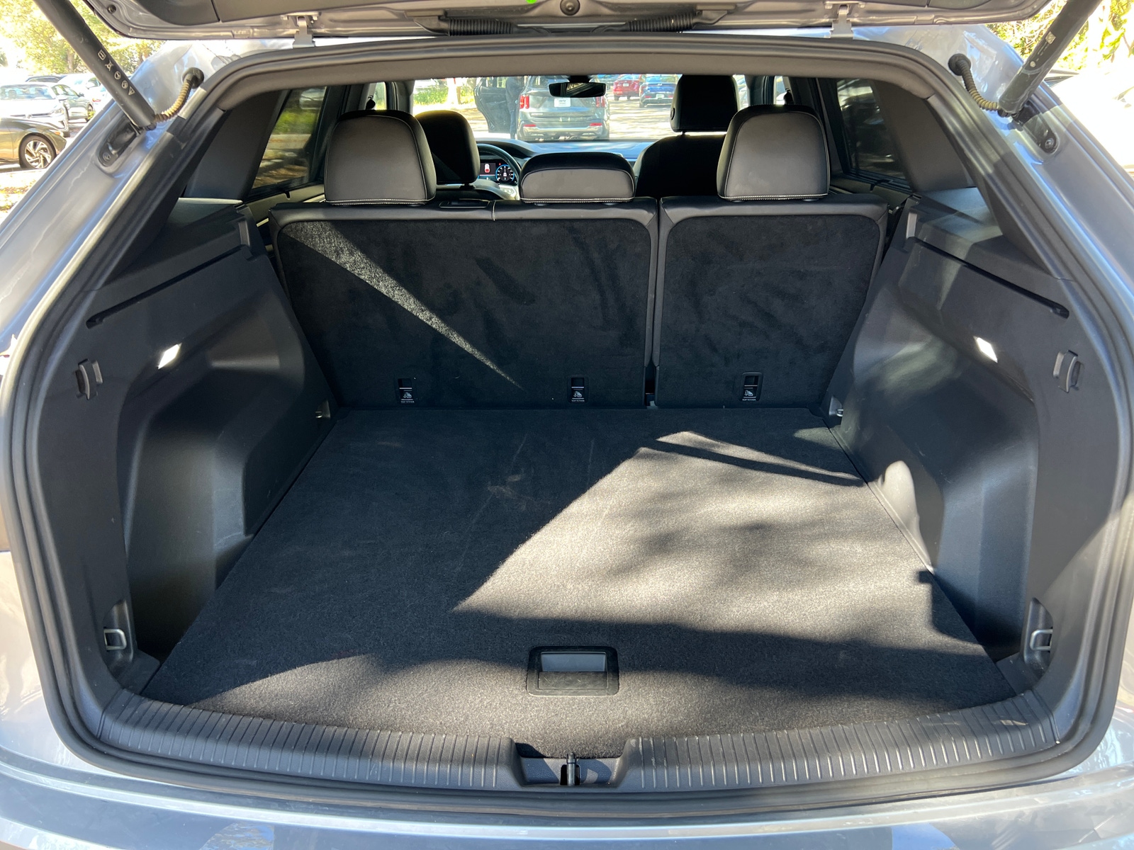 Thumbnail: 2025 Volkswagen Atlas - 3