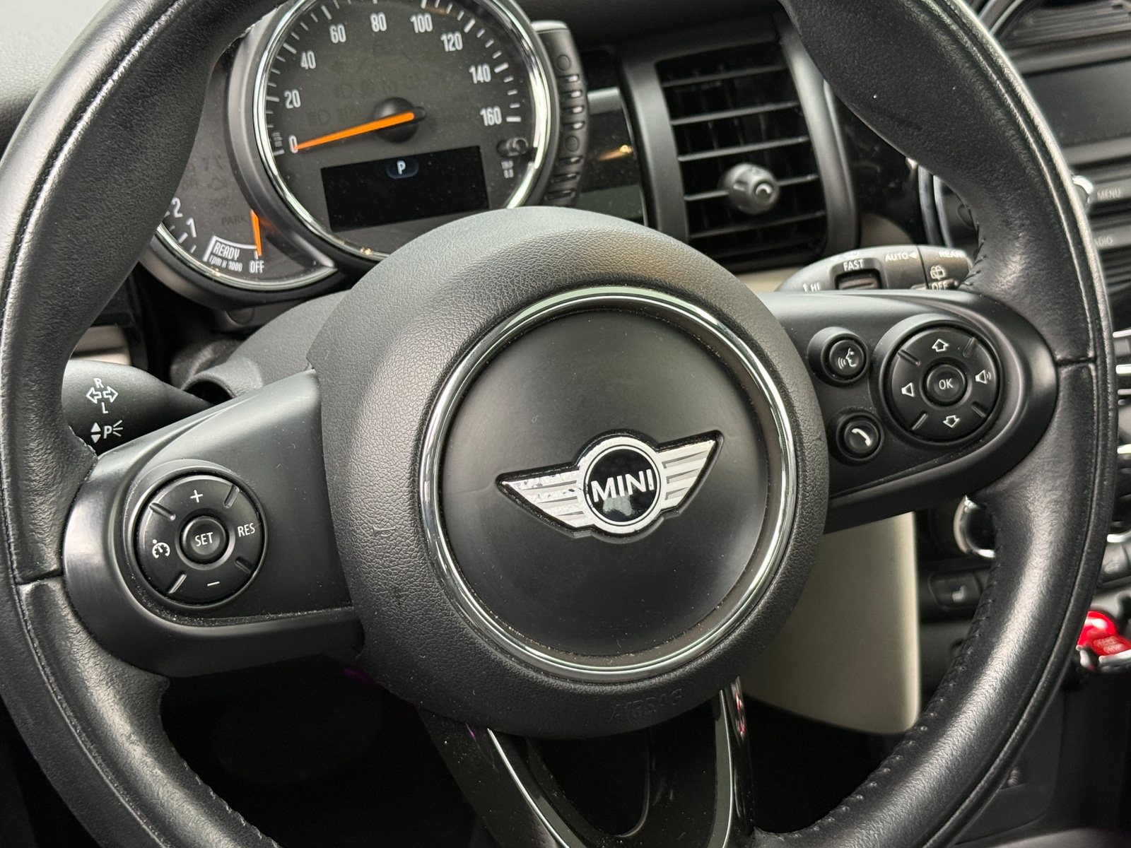 Thumbnail: 2014 MINI Cooper Hardtop - 4