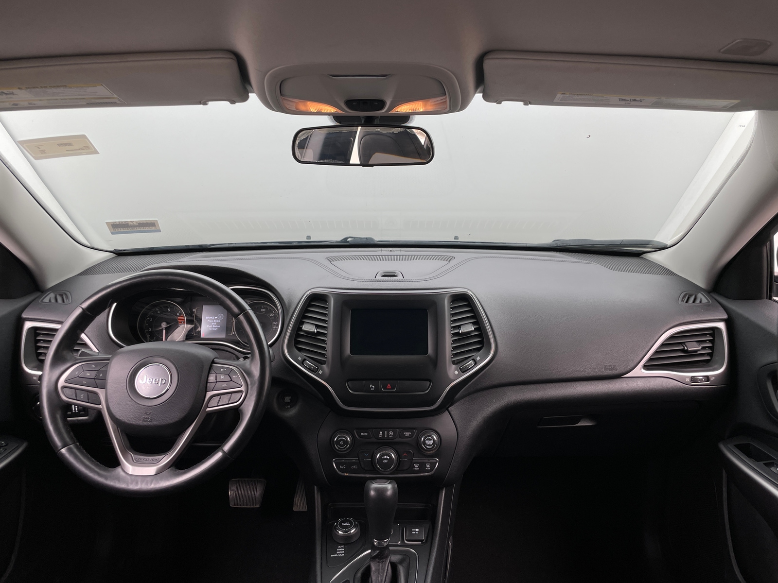 Thumbnail: 2019 Jeep Cherokee - 3