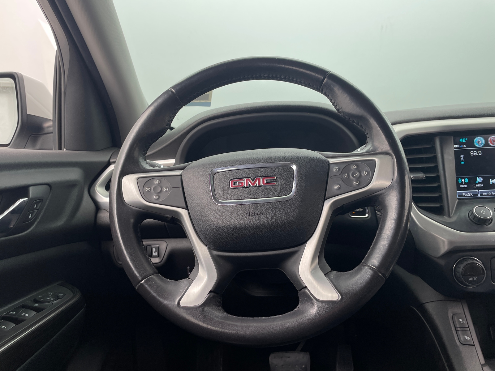 Thumbnail: 2019 GMC Acadia - 4