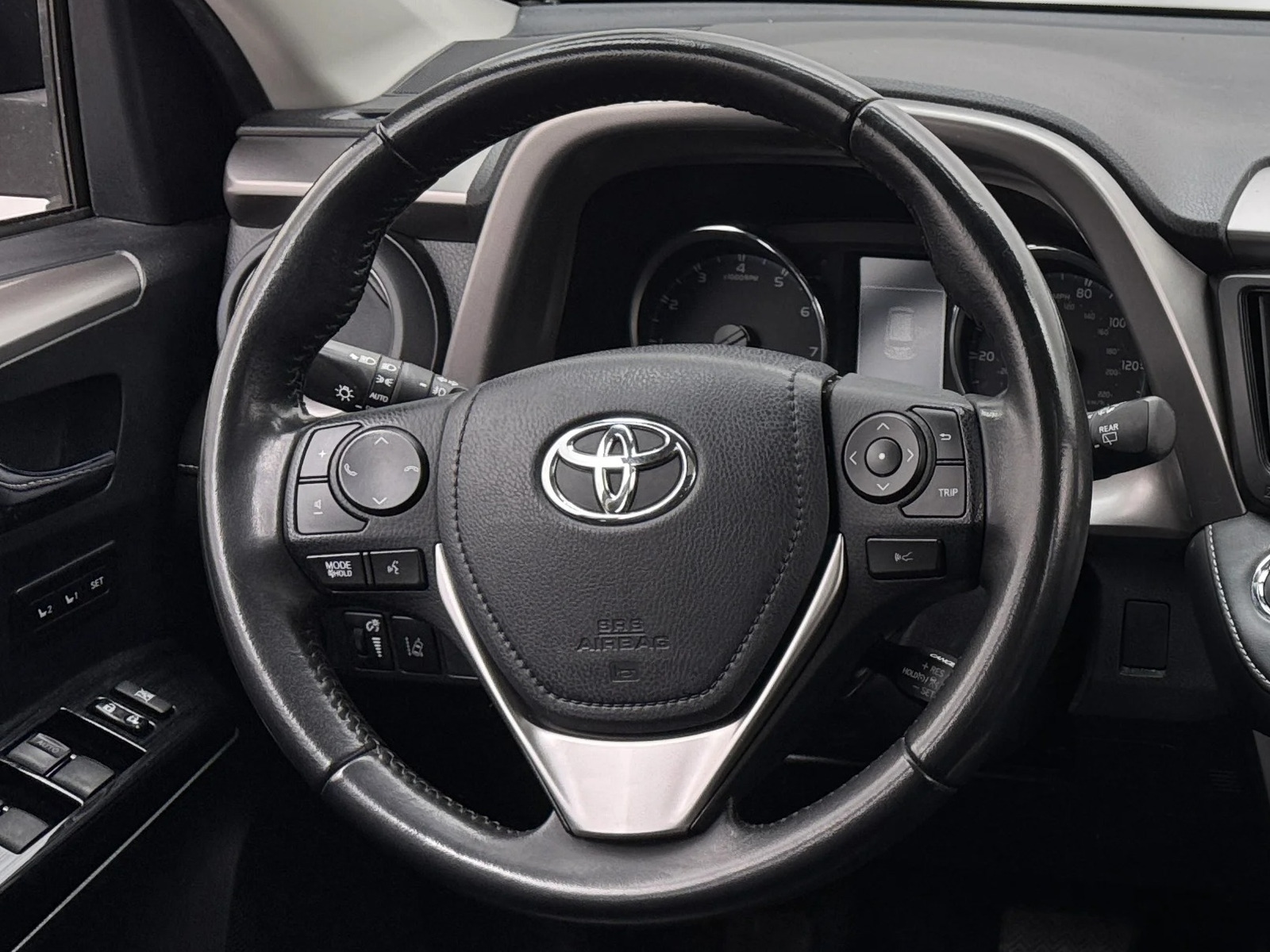 Thumbnail: 2018 Toyota RAV4 - 4